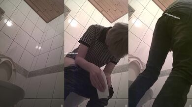 【精品厕拍】公共女坐厕，固定机位正面偷拍，多位漂亮小姐姐方便，赏脸赏逼，崛起大屁股擦腚的姿势好诱人 (2)