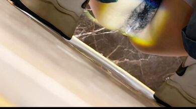 十月最新流出顶级手持厕拍大神KTV女厕开着闪光灯高清偷拍两个美女尿尿其中一个小靓妹居然坐在地上自慰